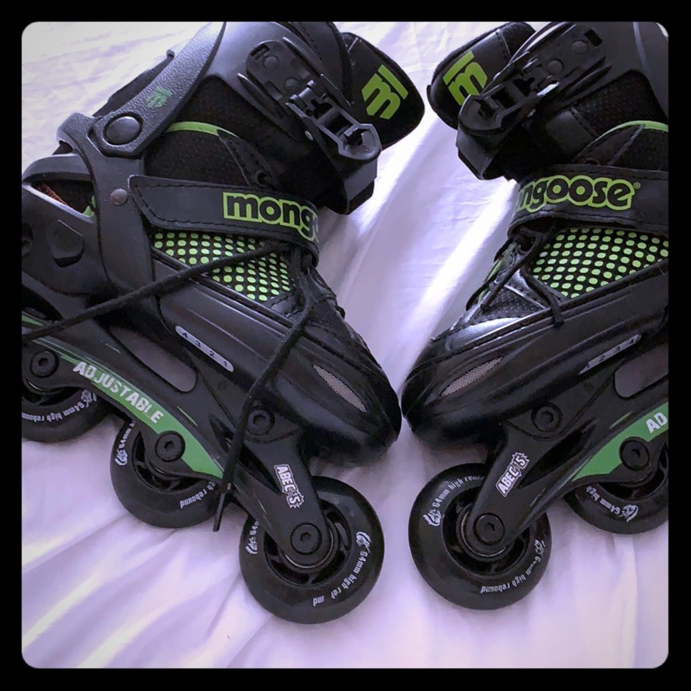Mongoose adjustable rollerblades